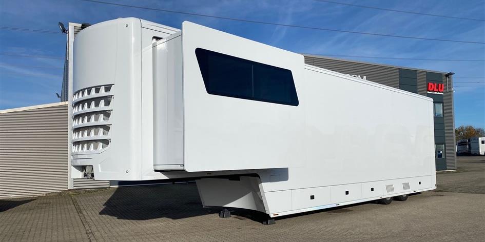 RACETRAILERS